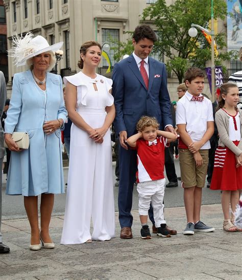 pictures of justin trudeau and family